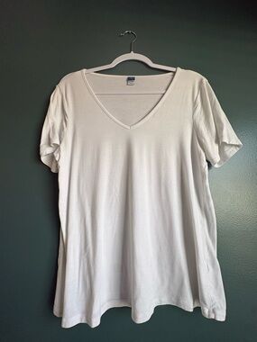 Old Navy Women's White V-Neck Short Sleeve Tee